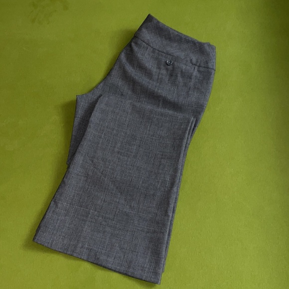 Women’s size 4 Express dress pants - Picture 4 of 4
